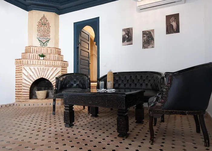 Central House Marrakech MedinaHostal